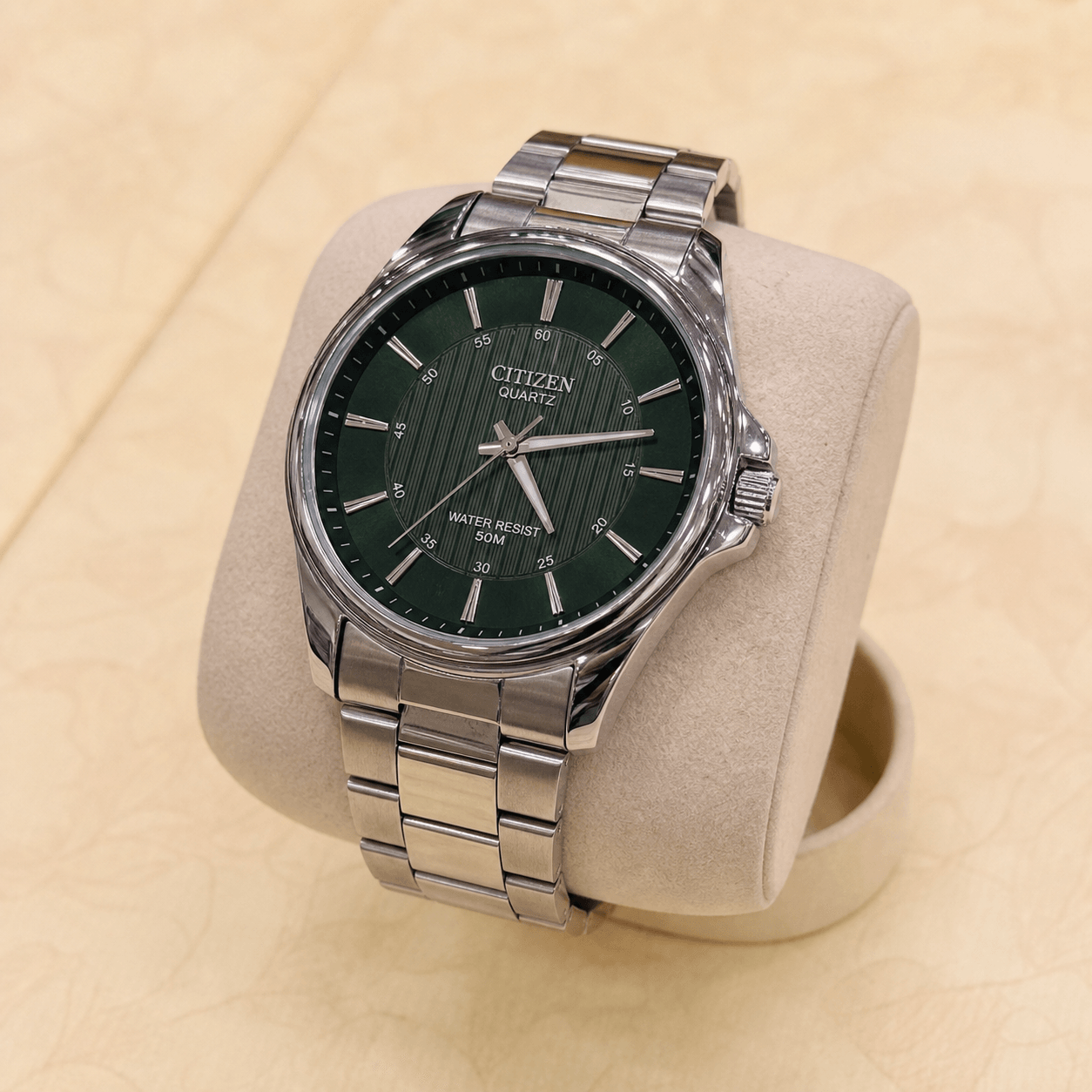 Citizen Quartz 50M — Green